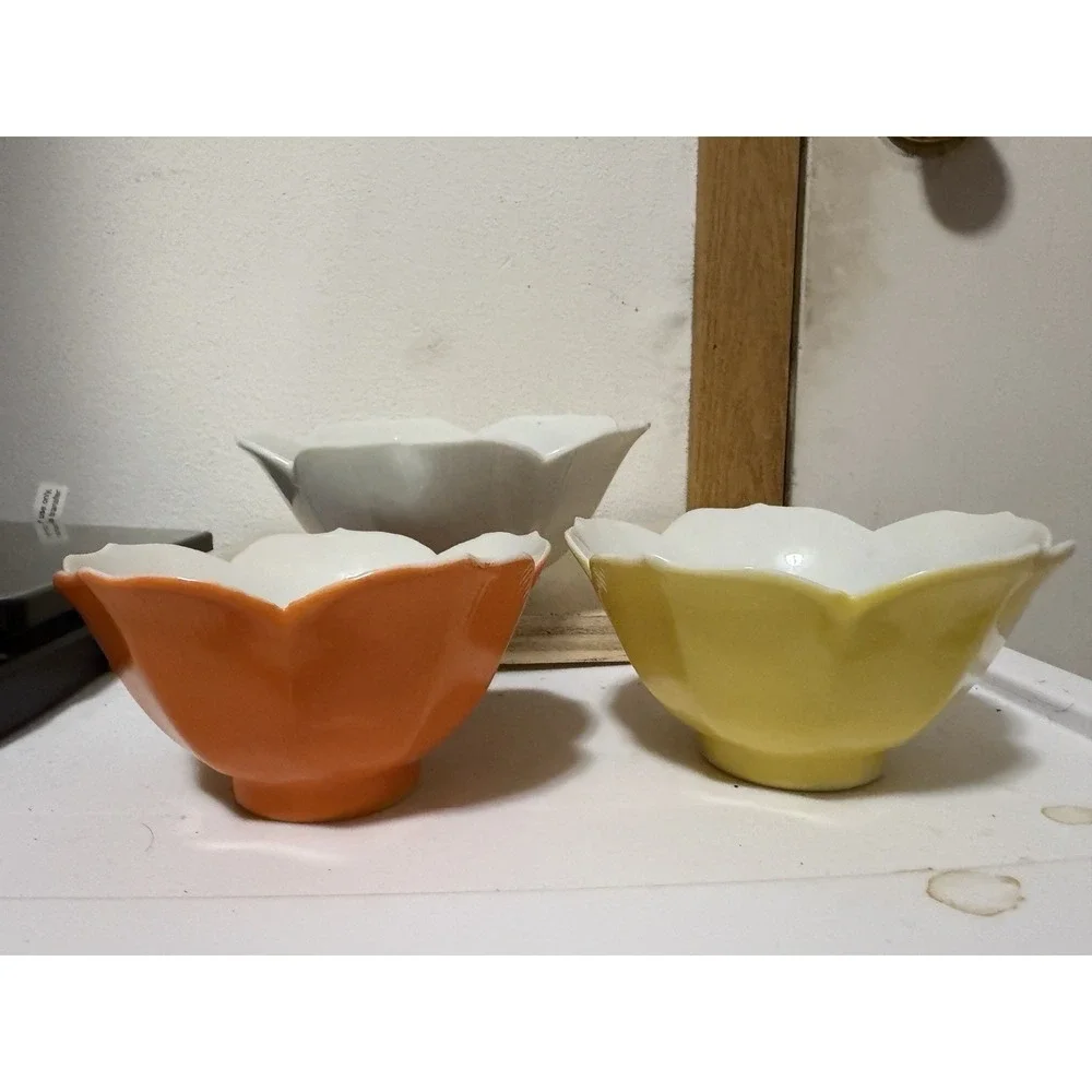 vintage Japanese lotus flower porcelain bowls Set Of 3